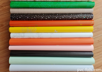 Hochglanzfarbiges Muster Selbstklebstoff-PVC-Filmrolle für Möbeldekoration