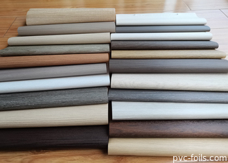 Folien aus Kirschholz-PVC-Körnchen für Möbeldesigns