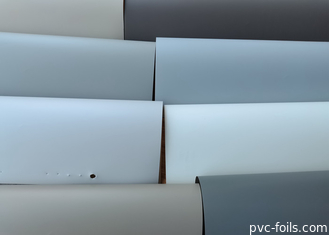 Gelbfärbungshemmende PVC-Dekorationsfolie für WPC-Profile