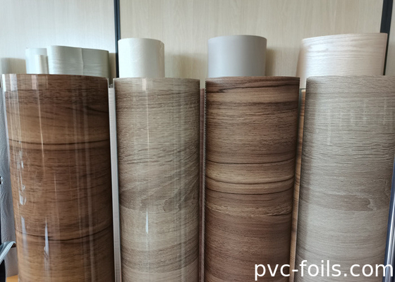 Hochglänzende PVC-Möbelfilmrolle für moderne Schrankenoberflächen