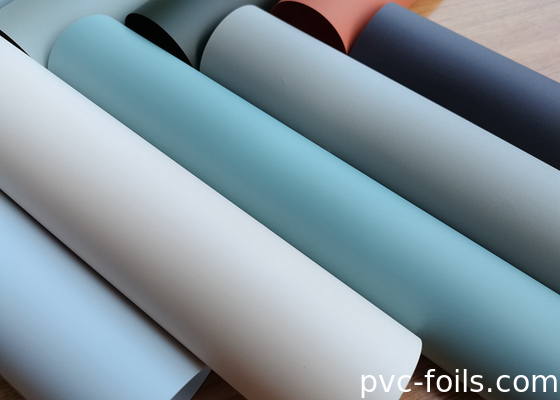 Gelbfärbungshemmende PVC-Dekorationsfolie für WPC-Profile